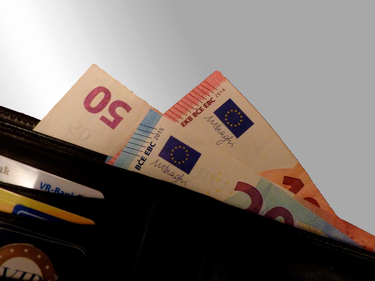 eura v peněžence
